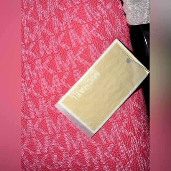 Michael Kors Women’s Jet Set Travel Crossbody Dome Handbag Raspberry BNWT - Picture 12 of 14